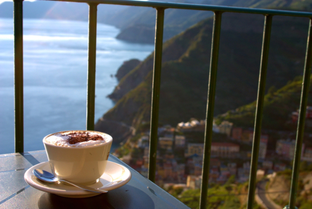 Coffee and a view.  Image by Álvaro / CC BY-SA 2.0
